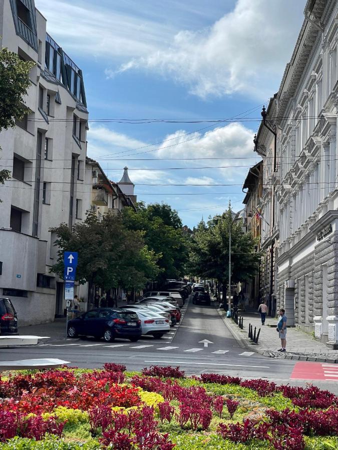 Jeny Boutique Apartment Targu Mures Exterior foto