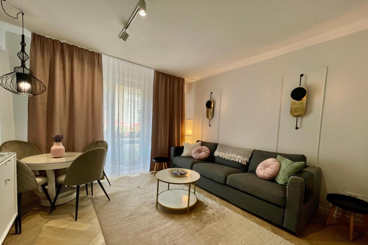 Jeny Boutique Apartment Targu Mures Exterior foto